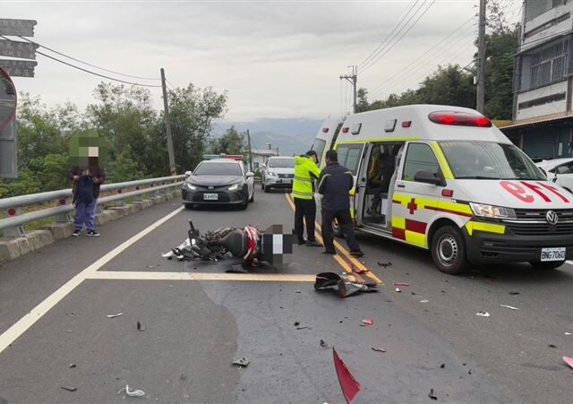 台灣新聞通訊社-台東死亡車禍！小貨車左轉與直行機車碰撞　20歲男騎士喪命