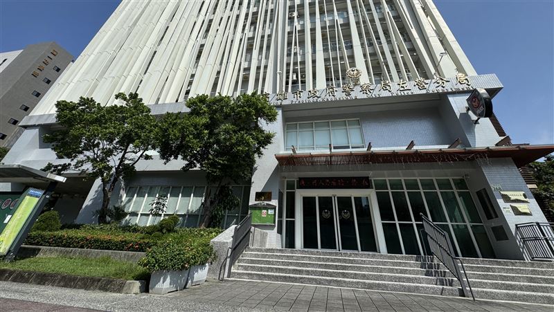 台灣新聞通訊社-快訊/左營某大樓停車場女子陳屍!疑高處墜落警方調查中