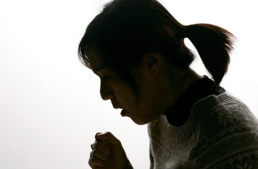 台灣新聞通訊社-冬季常感喉嚨卡恐「梅核氣」上身 中醫師揭3大原因 情緒緊繃為大宗