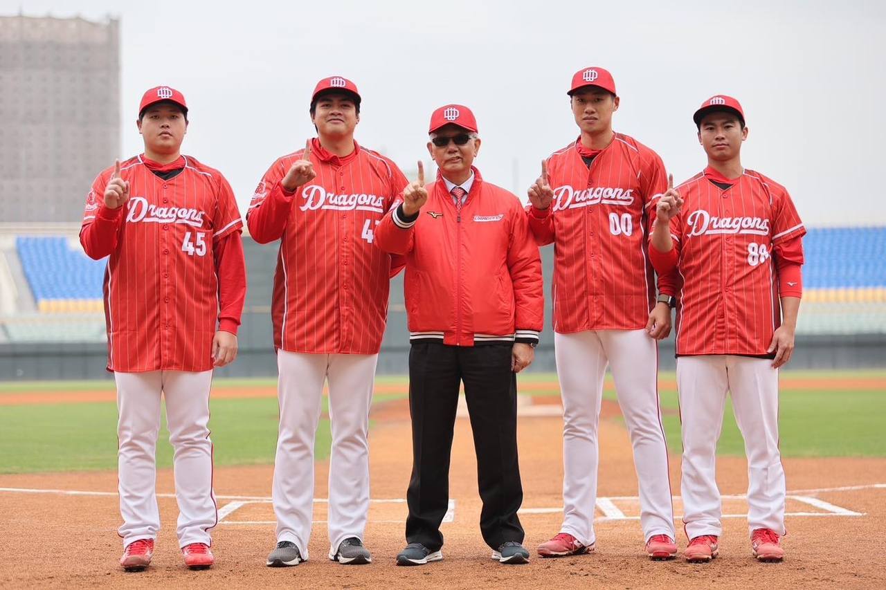 台灣新聞通訊社-中職／宋文華連2年被戰力外 發長文向龍獅兩隊道歉、說明身體現況