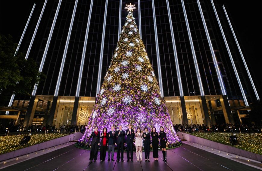 台灣新聞通訊社-凱基金點亮全台最高飄雪聖誕樹　以永續行動迎接公益月