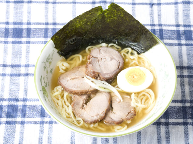 台灣新聞通訊社-拉麵上的海苔怎麼吃？業者解惑曝關鍵「1步」：是靈魂配料