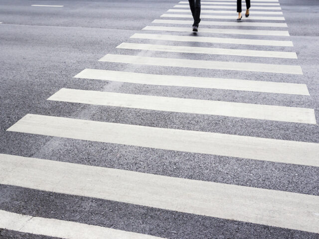 台灣新聞通訊社-綠燈走斑馬線竟被開罰500元！苦主崩潰曝原因：貪快惹禍