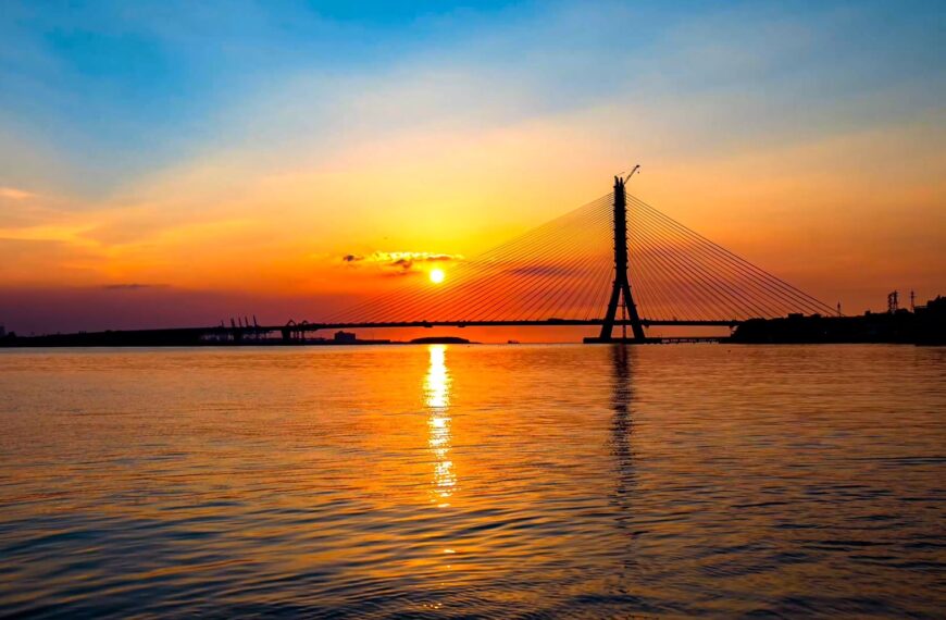 台灣新聞通訊社-蹭淡江大橋中央吃新北豆腐？公路局：協力辦理通車前各項體驗活動