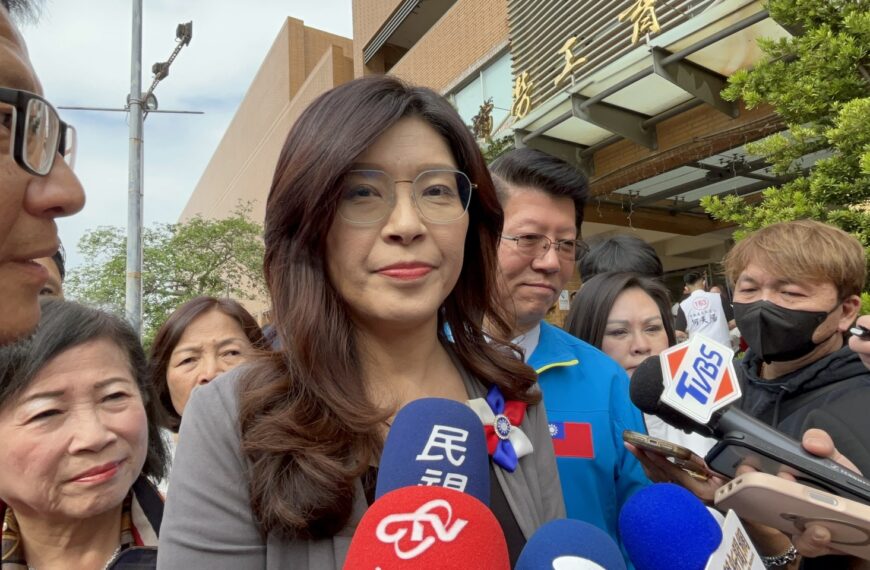 台灣新聞通訊社-稱鍾東錦是勵志故事 鄭麗文：國民黨將提名他競選連任　