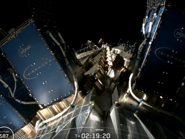 台灣新聞通訊社-齊柏林衛星近中午通過台灣上空 與台南地面站通聯12分鐘、健康狀況無虞