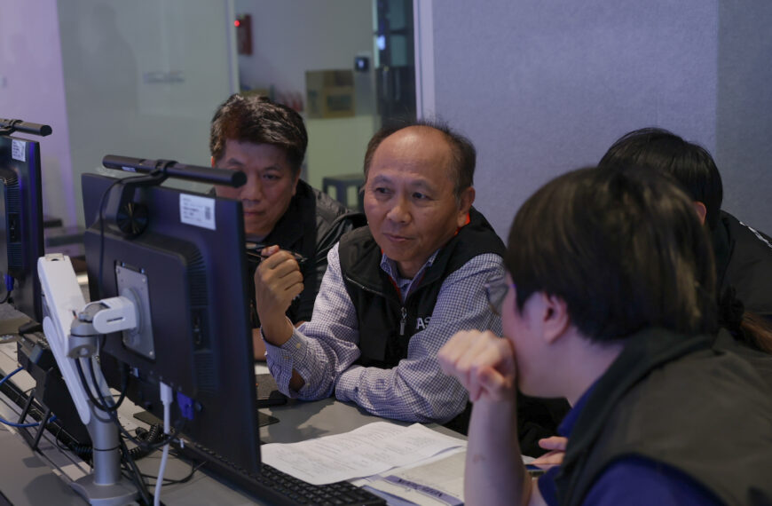 台灣新聞通訊社-齊柏林衛星與台灣「報平安」通聯12分鐘 估3個月後開始取像