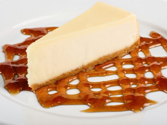 台灣新聞通訊社-日本連鎖超市北海道蛋糕印「台灣製」！總經理親自解釋 全場秒被圈粉