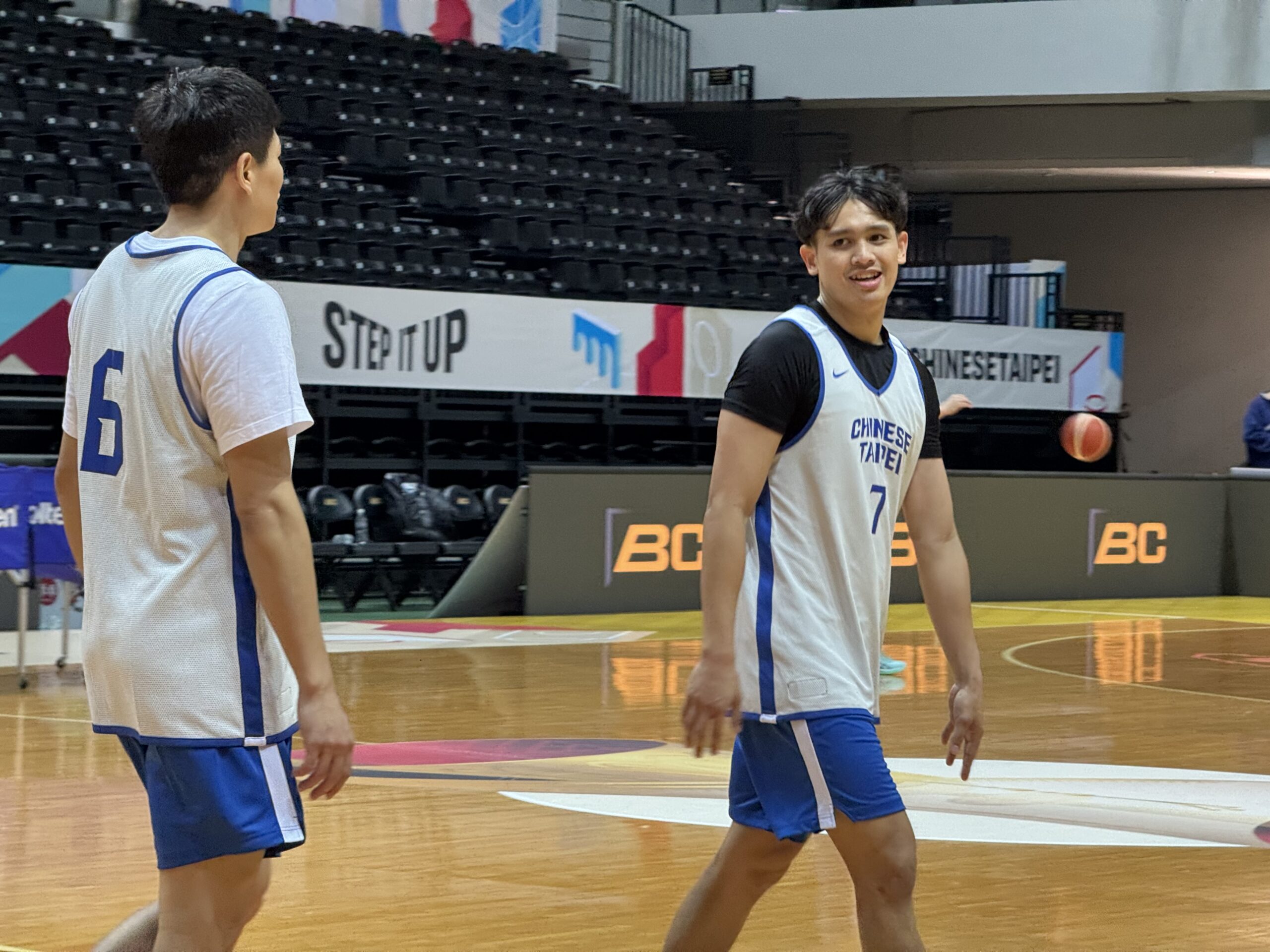 台灣新聞通訊社-籃球／旅日游艾喆對決日本隊 將壓力轉換成動力