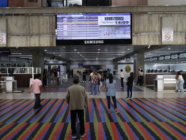 台灣新聞通訊社-川普警告委內瑞拉空域關閉 馬杜洛政府回應了