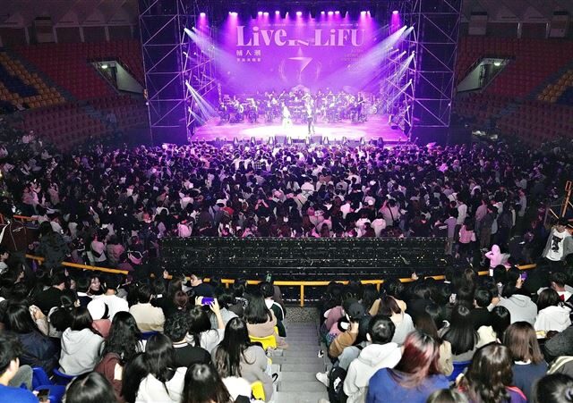 台灣新聞通訊社-輔仁大學耶誕演唱會　大咖歌手嗨翻中美堂