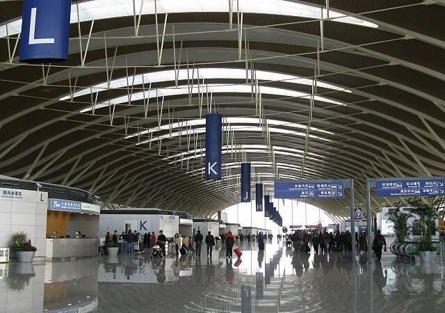 台灣新聞通訊社-中國「政府指示」54萬張機票取消！矢板明夫：中國在懲罰自己企業和人民