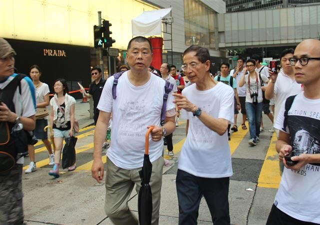 台灣新聞通訊社-黎智英案宣判／前港蘋員工到場旁聽　前台蘋員工守直播：歷史會還公道