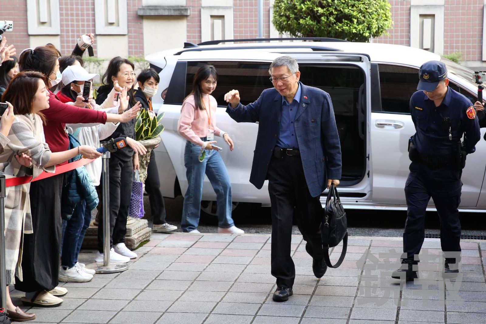 台灣新聞通訊社-柯文哲偷了台北市民63億　圖利京華城121億