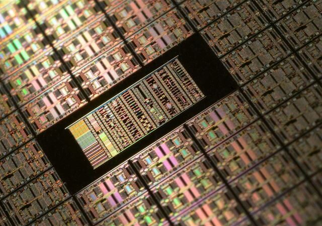 台灣新聞通訊社-台灣晶片成武器！《彭博》列3大事件：霸主地位「全球無可取代」