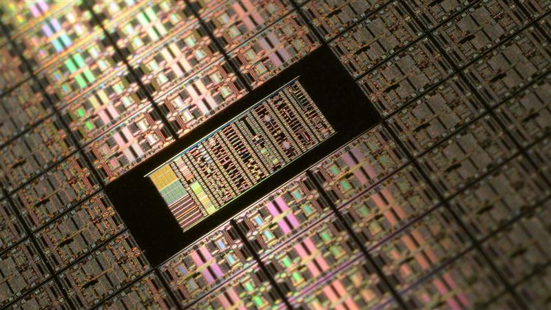 台灣新聞通訊社-台灣晶片成武器!《彭博》列3大事件:霸主地位「全球無可取代」