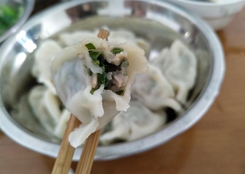 台灣新聞通訊社-包餃子誤加1中藥老闆吃了毒發身亡 員工驚:以為是胡椒粒