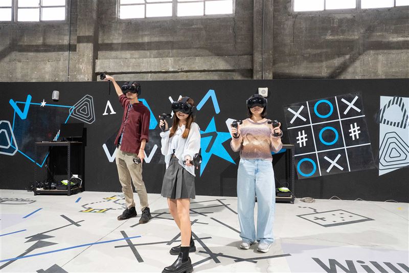 台灣新聞通訊社-沉浸式XR技術整合！HTC攜手霹靂IP　讓你跟素還真並肩迎敵