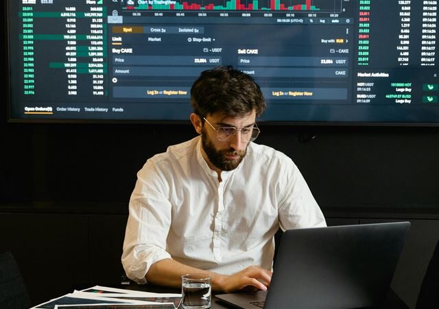 台灣新聞通訊社-外資／台股盤面正在偷偷換血！外資狂倒323億　權值這2檔竟上榜