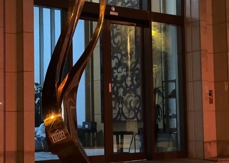 台灣新聞通訊社-快訊／竹北8旬翁鈍器殺妻…臉沾血！自首「我打傷老婆」法院羈押原因曝