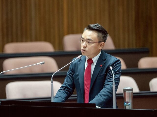 台灣新聞通訊社-力推鞭刑打詐、洪孟楷飛新加坡考察：先告訴我，被害者的保護在哪裡？