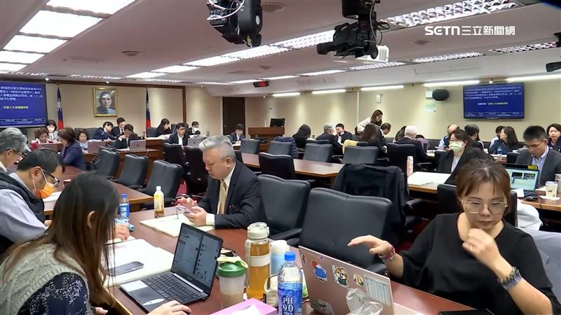 台灣新聞通訊社-外送專法逐條審查引熱議　各方討論聲音多