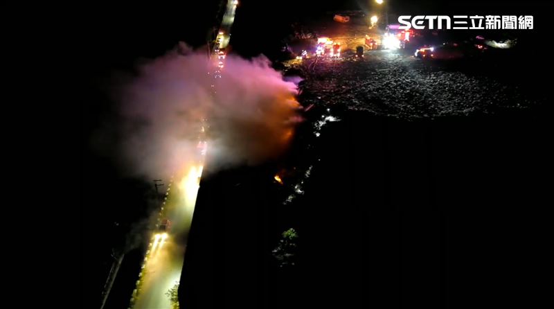 台灣新聞通訊社-一年燒3次!台南城西二期掩埋場「蓄熱1個月」再竄火 黃偉哲:無石棉瓦