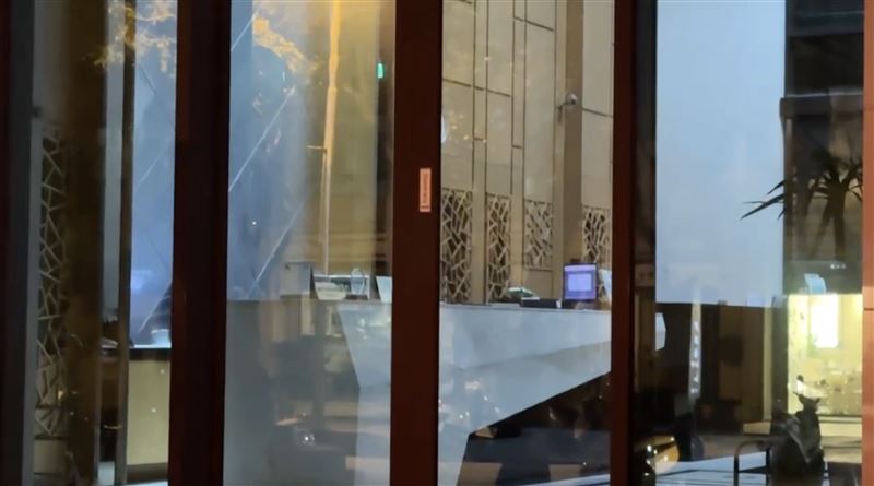 台灣新聞通訊社-新竹82歲翁家暴殺妻！打電話自首「我打傷老婆」　警衝現場見她倒血泊中