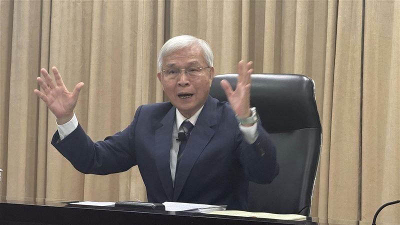 台灣新聞通訊社-快訊/面對新支付科技!5大隱憂、4大挑戰 央行總裁楊金龍談「穩定幣」