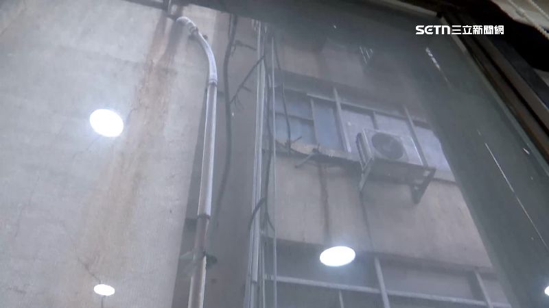 台灣新聞通訊社-獨家／北車「蒙面蜘蛛盜」現蹤！　爬牆攀窗搜刮商辦