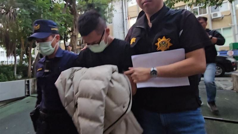 台灣新聞通訊社-27歲嫌埋伏砍夏天倫…自首疑點多「不排除有幕後藏鏡人」被羈押禁見