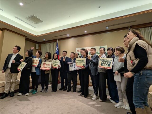 台灣新聞通訊社-加碼顧農民！綠委喊老農津貼「漲至1.2萬」再放寬排富：建立尊嚴底線