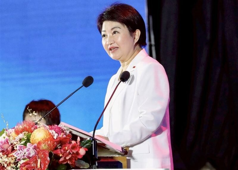 台灣新聞通訊社-盧秀燕喊第四次政黨輪替、民進黨執政10年夠了 卓冠廷:你才盧夠了!