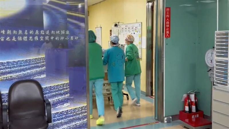 台灣新聞通訊社-大愛延續生命！羅東女病患腦死器捐　「救護車接力」警車一路開道