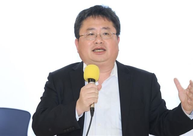 台灣新聞通訊社-藍推助理費除罪挨批！矢板明夫坦言：民進黨應提出更成熟的替代方案