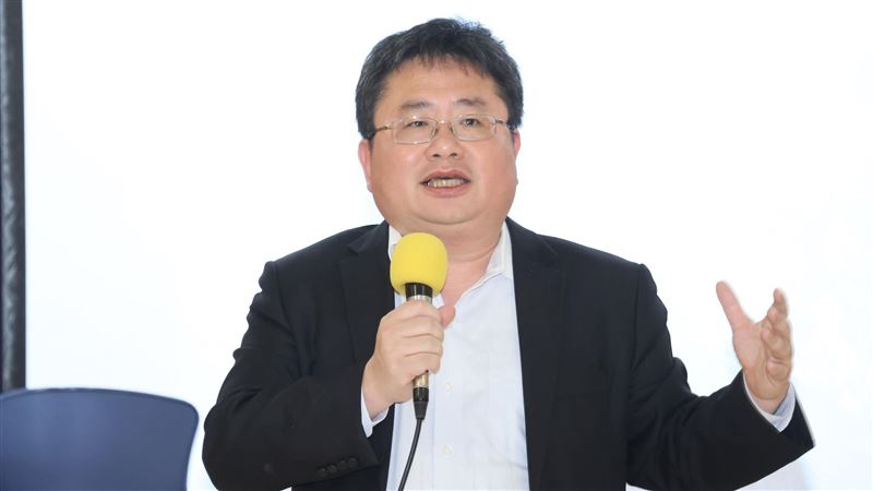 台灣新聞通訊社-藍推助理費除罪挨批!矢板明夫坦言:民進黨應提出更成熟的替代方案