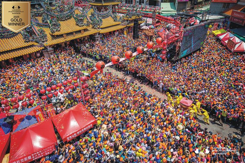 台灣新聞通訊社-獨家／北港媽祖顯靈了？！助他拍台灣「朝聖大道」一口氣奪11面世界金牌