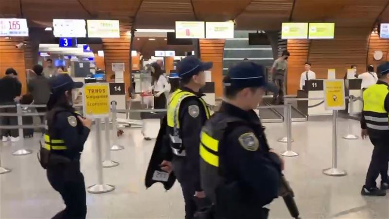 台灣新聞通訊社-警察大陣仗守車站 石明謹評「感覺是儀樂隊」:恐成為犯罪空窗