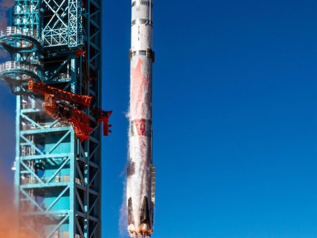 台灣新聞通訊社-中國首次可回收火箭試射雖敗猶榮　經濟學人：美國恐將面對真正競爭