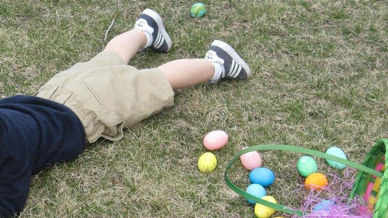 台灣新聞通訊社-台中5歲童常喊頭昏!社工機警2度採驗毛髮「毒品濃度破萬」告發吸毒爸媽