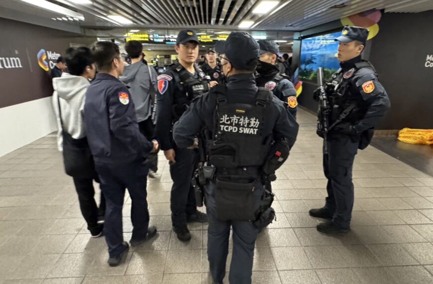 台灣新聞通訊社-捷運古亭站傳吼叫聲引恐慌　乘客嚇壞：看見警察拿著盾牌衝上車
