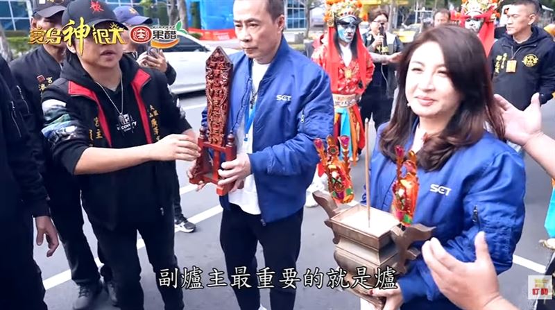 台灣新聞通訊社-台灣宮廟史上第一次!青山宮靈安尊王選《寶島神很大》當副爐主 轟動