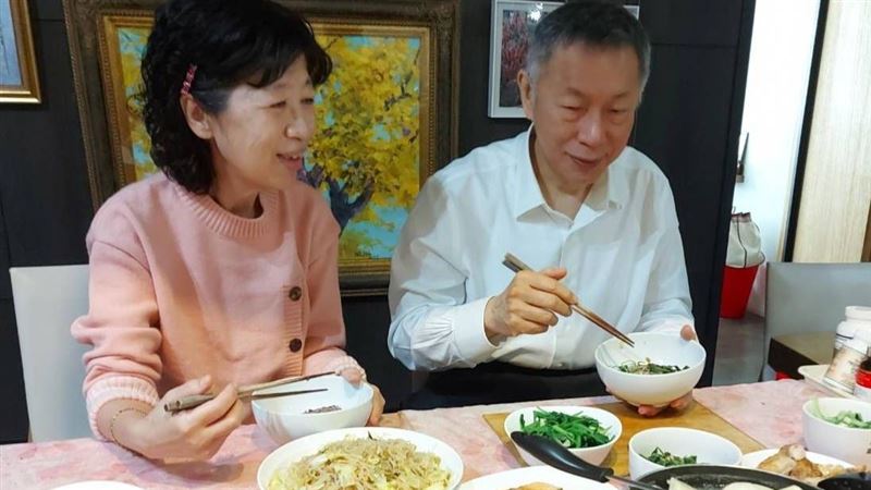 台灣新聞通訊社-怨沒人回應很失望!陳佩琪自爆年報稅700萬:我喜歡鱷魚紋路的皮包