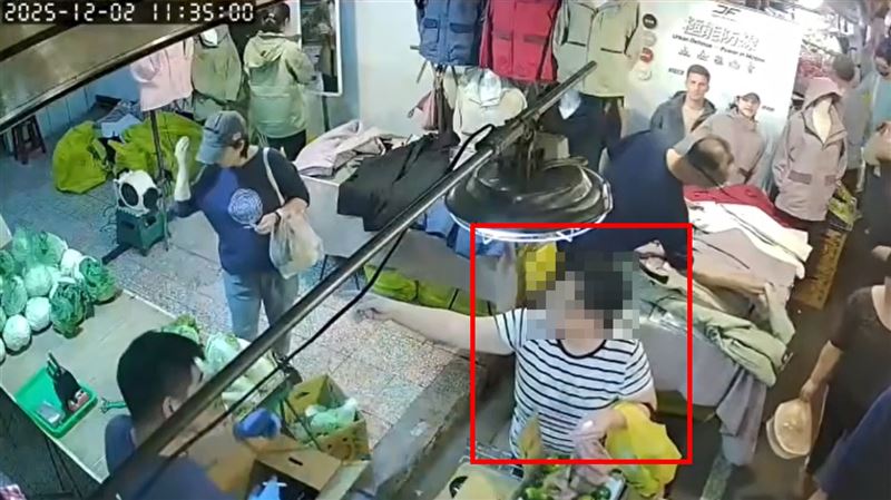 台灣新聞通訊社-「幫我挑顆高麗菜」 新北買菜婦「無影手」秒偷菜攤5千元