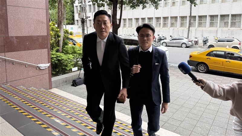 台灣新聞通訊社-夜店大亨被砍!疑天道盟美鷹會教唆行兇 1嫌已搭機潛逃柬埔寨