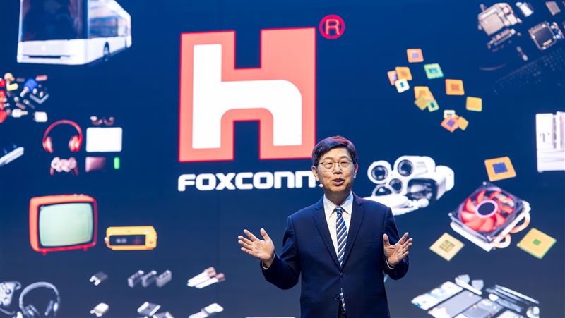 台灣新聞通訊社-快訊／AI賺翻！鴻海前11月狂撈7.2兆　雲端機櫃賣瘋了