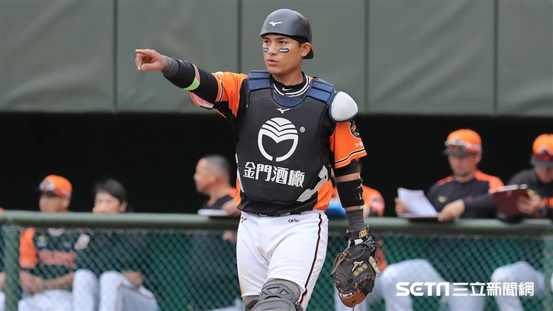 台灣新聞通訊社-中職/富邦悍將展現誠意!端史上捕手最大約 林岱安成行使FA轉隊第8人