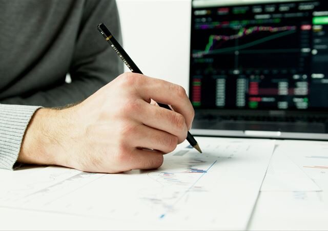 台灣新聞通訊社-台股盤前／比特幣暴跌6%嚇趴美股！台指期夜盤漲196點　台股今有望開紅