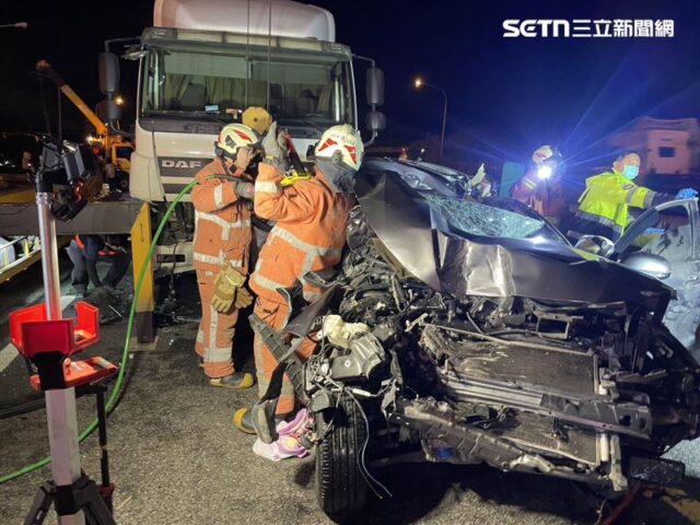 台灣新聞通訊社-獨家／魂斷國道！一家5口「北上做生意」聯結車撞成鐵餅…56歲岳母喪命