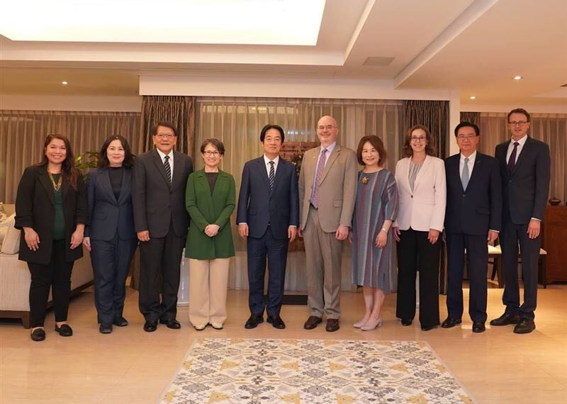 台灣新聞通訊社-與賴清德年末餐敘 谷立言「對台承諾堅若磐石」:美台持續攜手前行